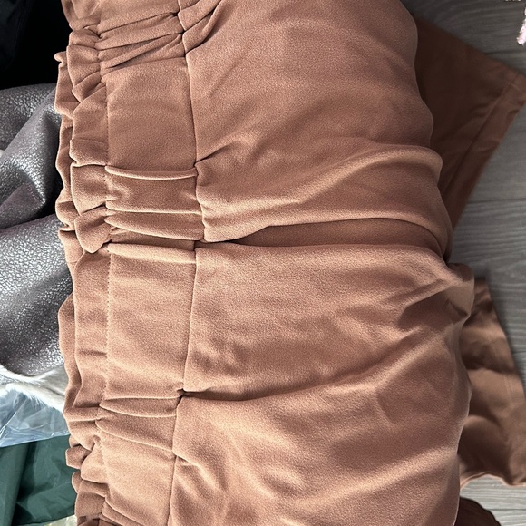 Stylish Tan Pants - Picture 4 of 5